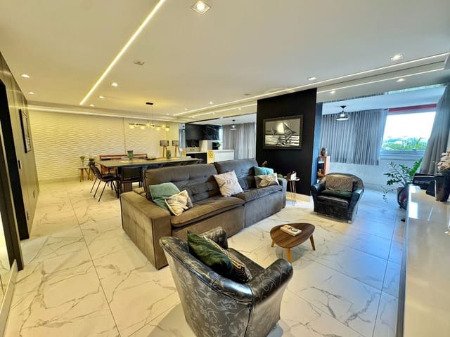 Apartamento com 231m² 3 quartos e 4 banheiros, à venda, no bairro Gleba Palhano em Londrina