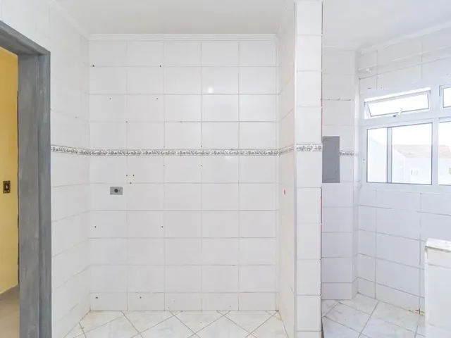 Apartamento 3 quartos e 1 banheiro, para alugar, no bairro Cidade Industrial em Curitiba