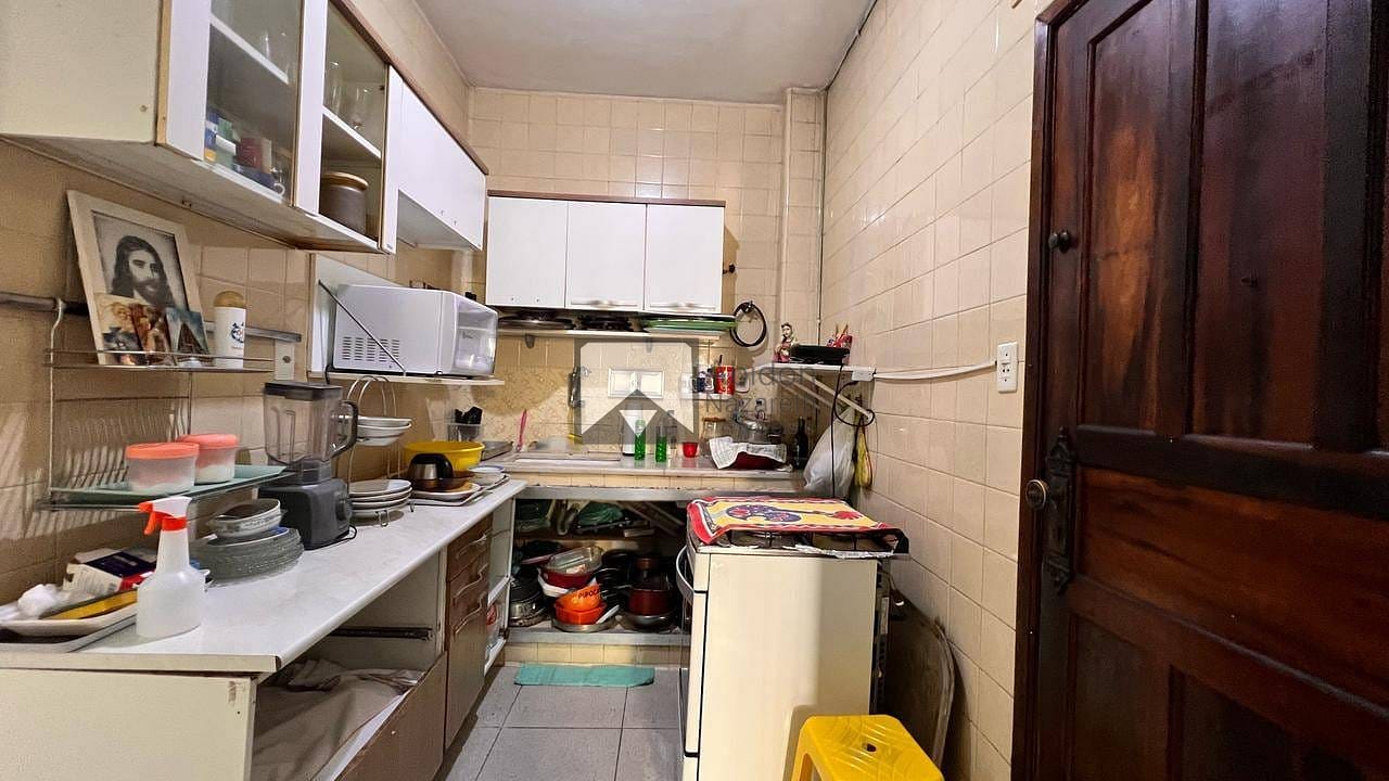 Apartamento à venda com 3 quartos, 115m² - Foto 3
