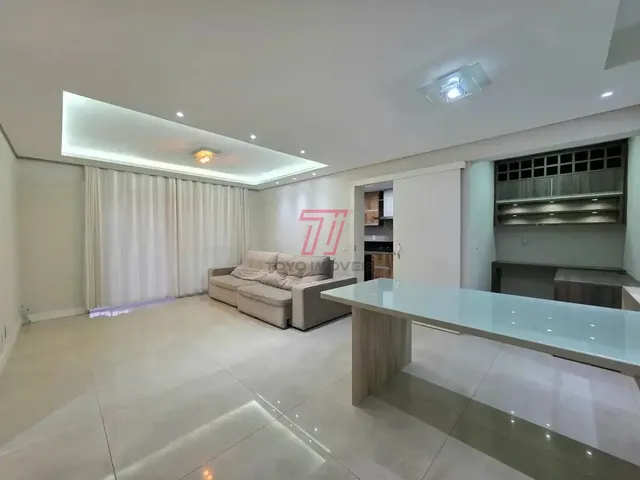 Apartamento 3 quartos e 4 banheiros, para alugar, no bairro Portão em Curitiba