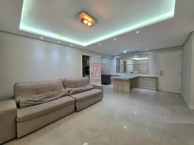 Apartamento 3 quartos e 4 banheiros, para alugar, no bairro Portão em Curitiba