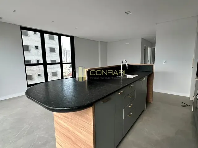 Apartamento 3 quartos e 5 banheiros, para alugar, no bairro meia praia em Itapema