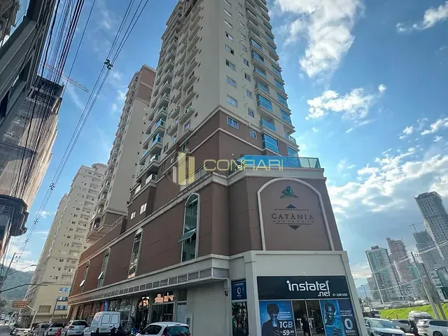 Apartamento 2 quartos e 2 banheiros, para alugar, no bairro tabuleiro em Itapema