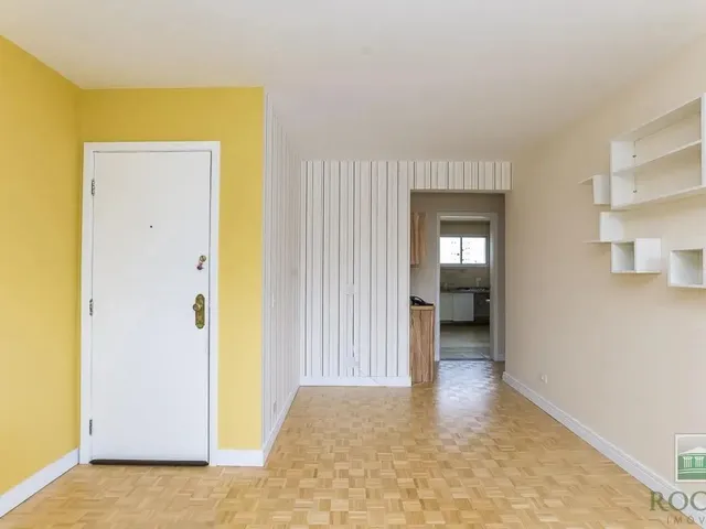 Apartamento 1 quarto e 1 banheiro, para alugar, no bairro Cabral em Curitiba