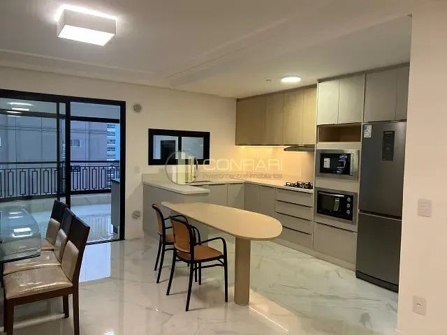 Apartamento 4 quartos e 5 banheiros, para alugar, no bairro meia praia em Itapema
