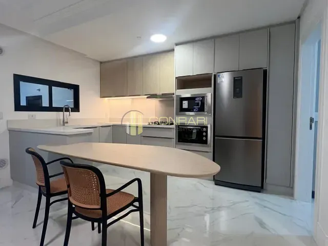 Apartamento 4 quartos e 5 banheiros, para alugar, no bairro meia praia em Itapema