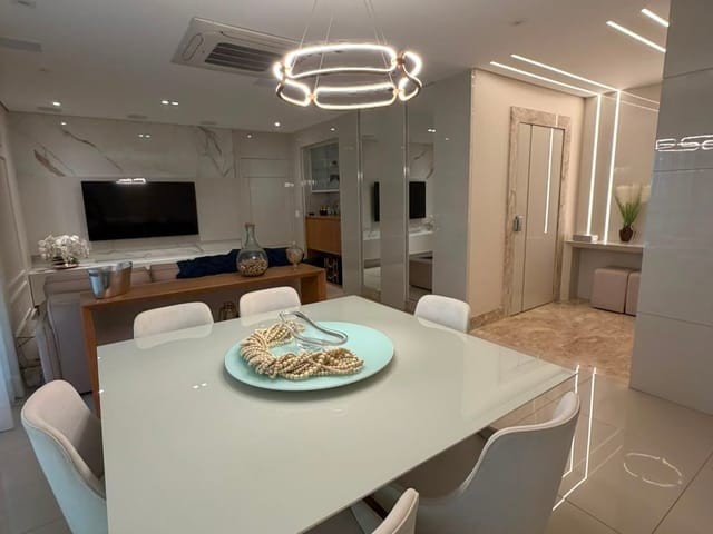 Apartamento com 282m² 3 quartos e 4 banheiros, à venda, no bairro Gleba Palhano em Londrina