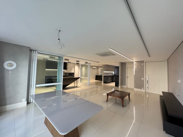 Apartamento 3 quartos e 4 banheiros, à venda, no bairro Gleba Palhano em Londrina