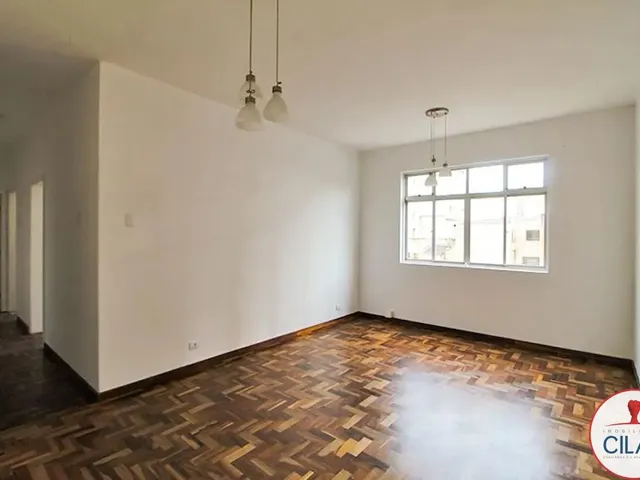 Apartamento 3 quartos e 2 banheiros, para alugar, no bairro Centro em Curitiba