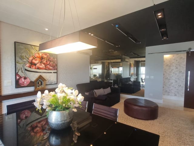 Apartamento com 218m² 3 quartos e 3 banheiros, à venda, no bairro Bela Suiça em Londrina