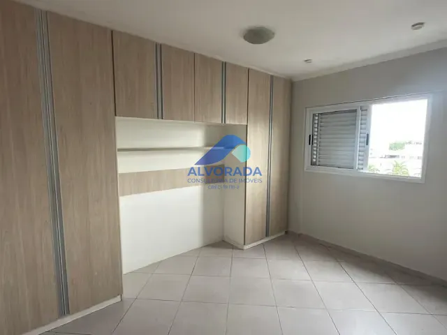 Apartamento 2 quartos e 1 banheiro, para alugar, no bairro Jardim América em São José dos Campos