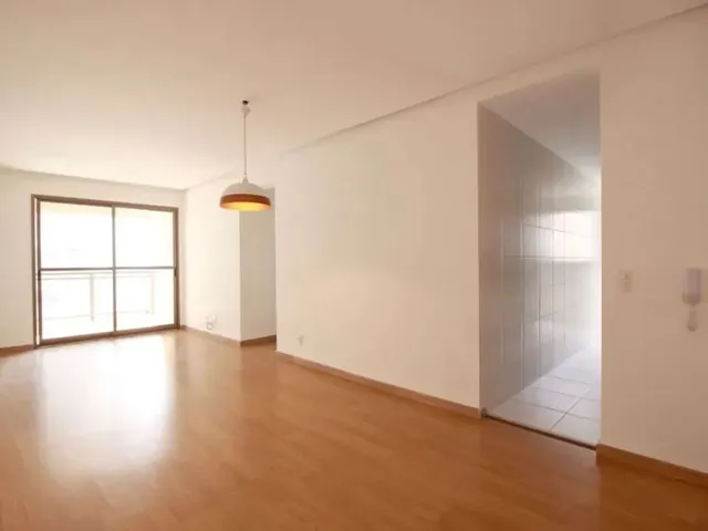 Apartamento 3 quartos e 2 banheiros, para alugar, no bairro Bigorrilho em Curitiba