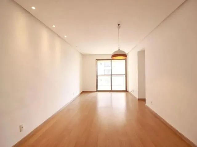 Apartamento 3 quartos e 2 banheiros, para alugar, no bairro Bigorrilho em Curitiba