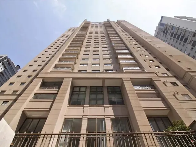 Apartamento 3 quartos e 2 banheiros, para alugar, no bairro Bigorrilho em Curitiba