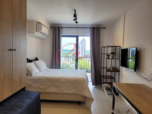 Apartamento 1 quarto e 1 banheiro, à venda ou para alugar, no bairro Pinheiros em São Paulo
