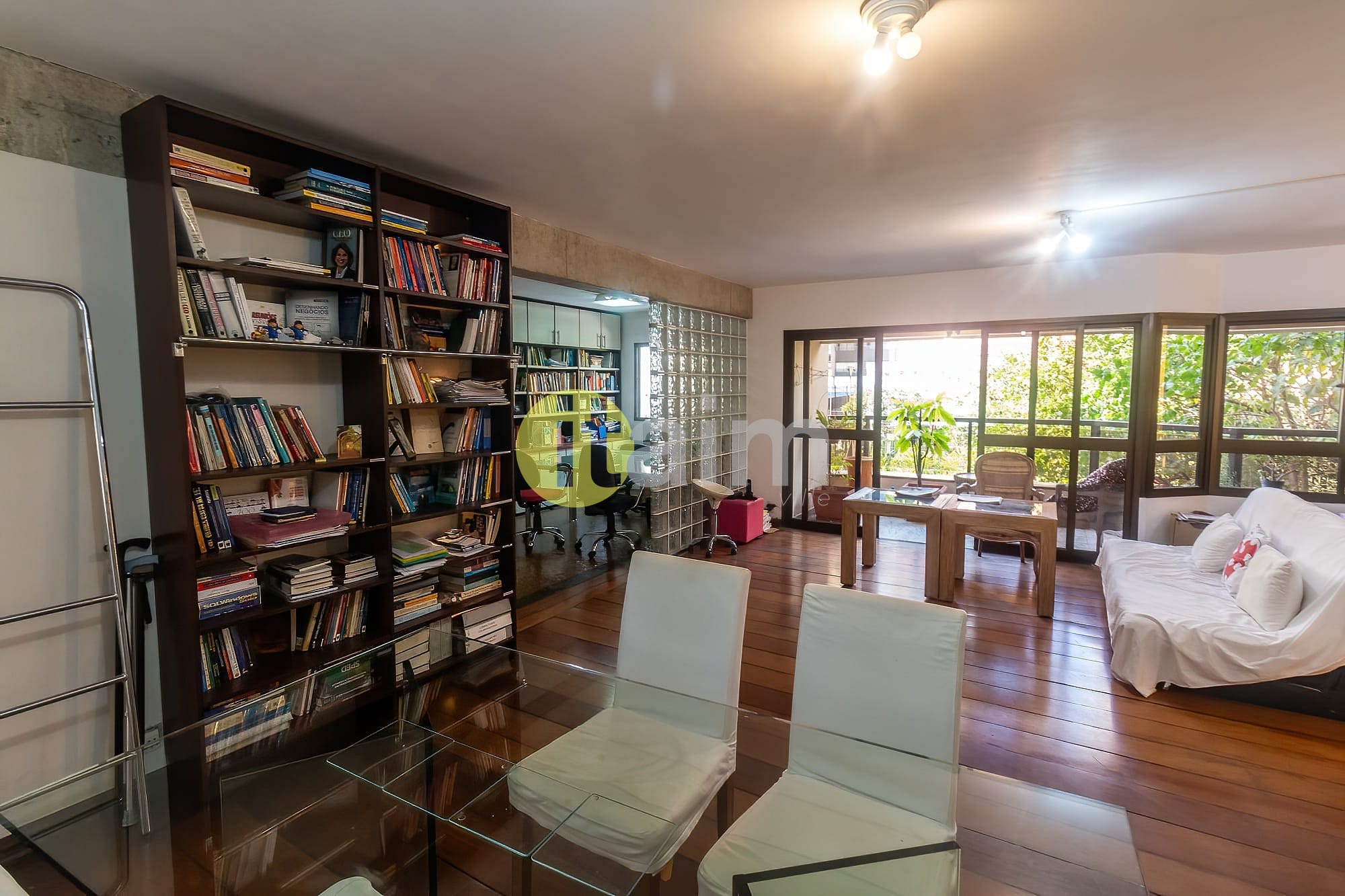 Apartamento para alugar com 3 quartos, 190m² - Foto 10