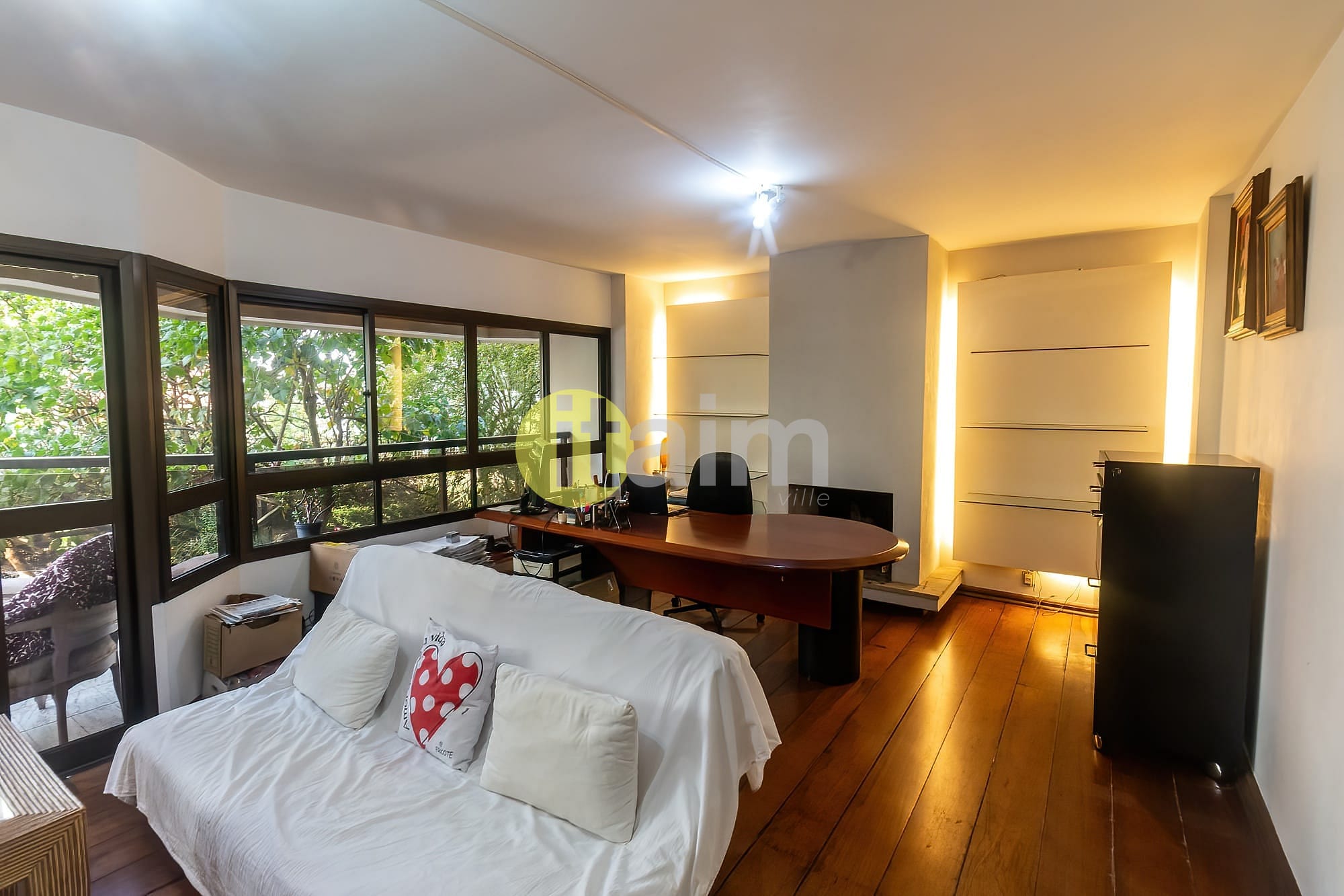 Apartamento para alugar com 3 quartos, 190m² - Foto 11