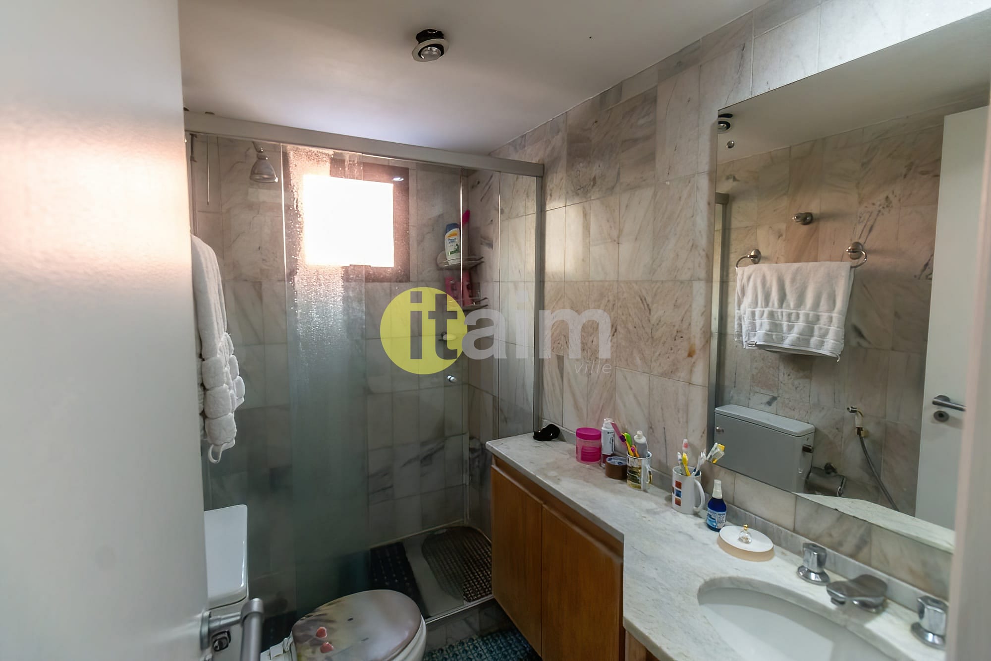 Apartamento para alugar com 3 quartos, 190m² - Foto 22
