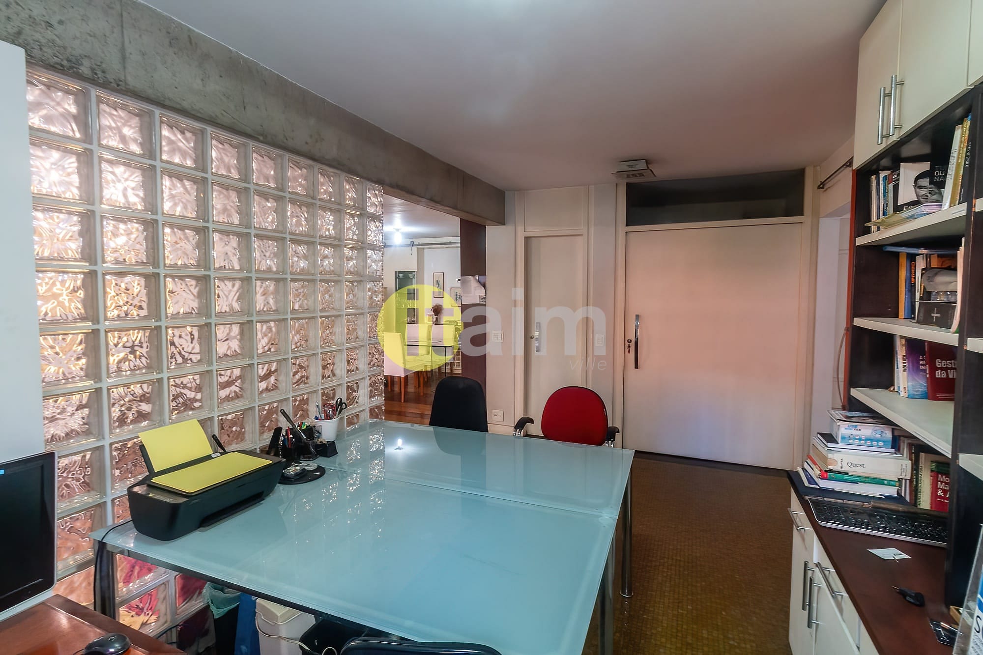 Apartamento para alugar com 3 quartos, 190m² - Foto 3