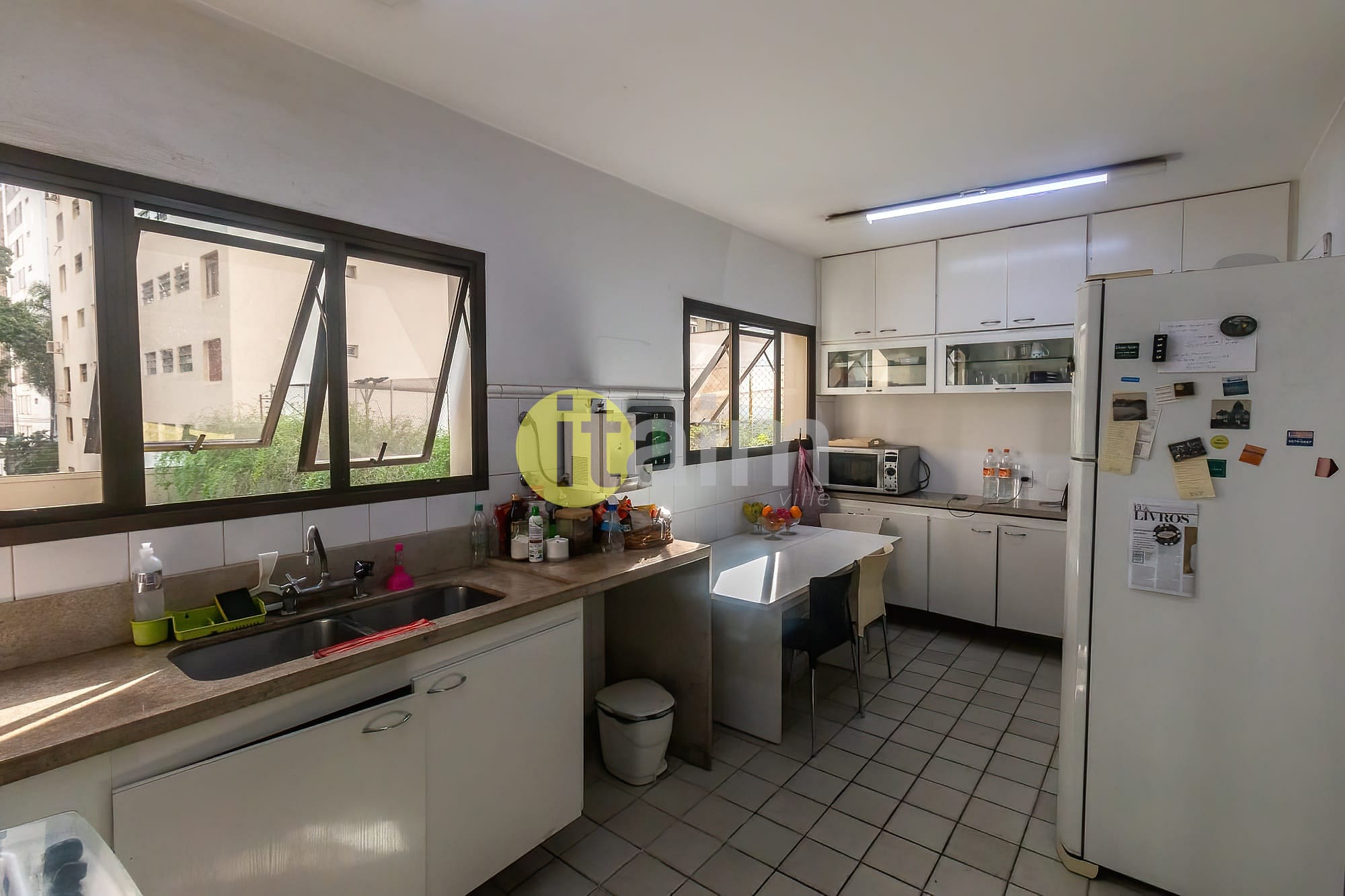 Apartamento para alugar com 3 quartos, 190m² - Foto 41