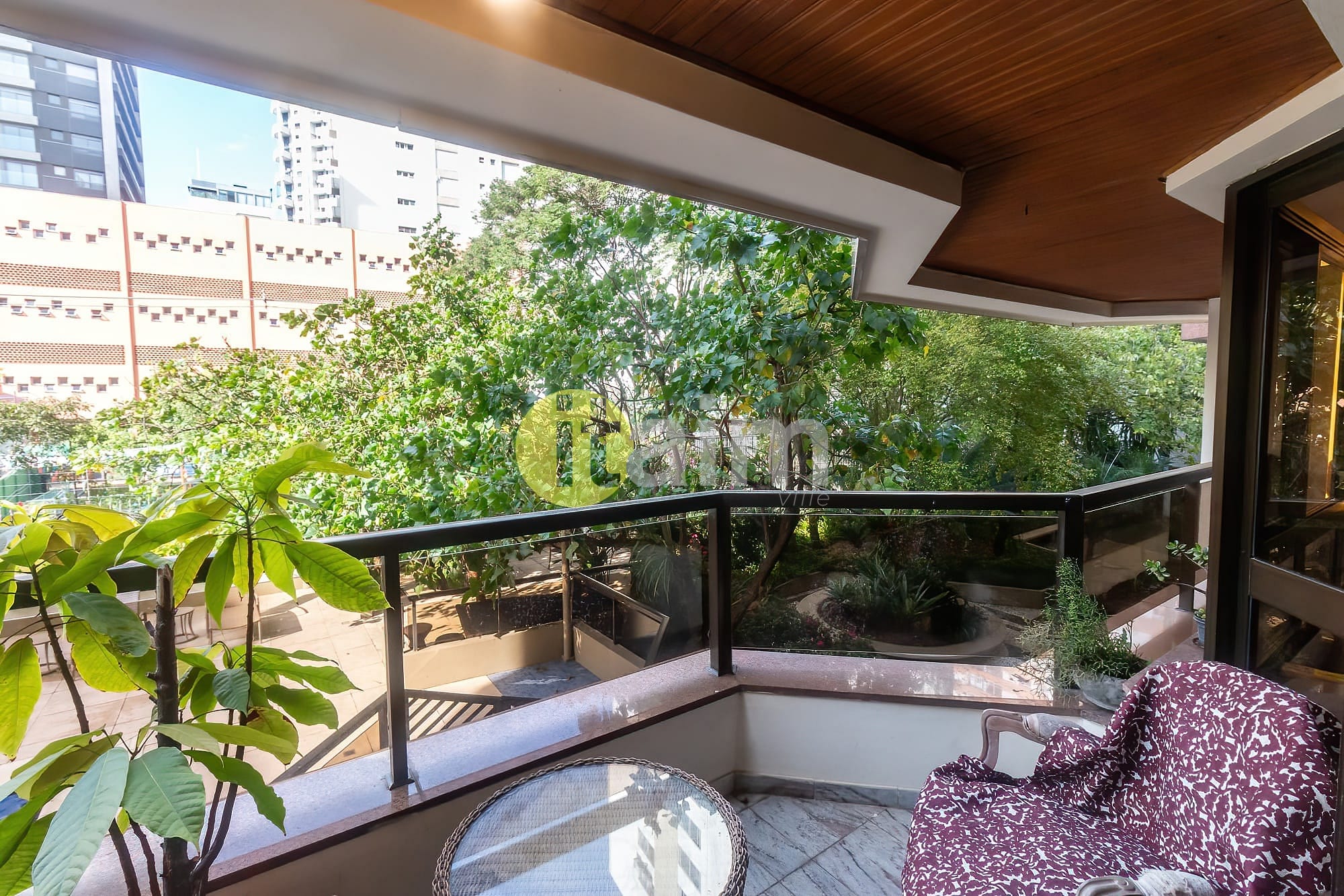 Apartamento para alugar com 3 quartos, 190m² - Foto 6