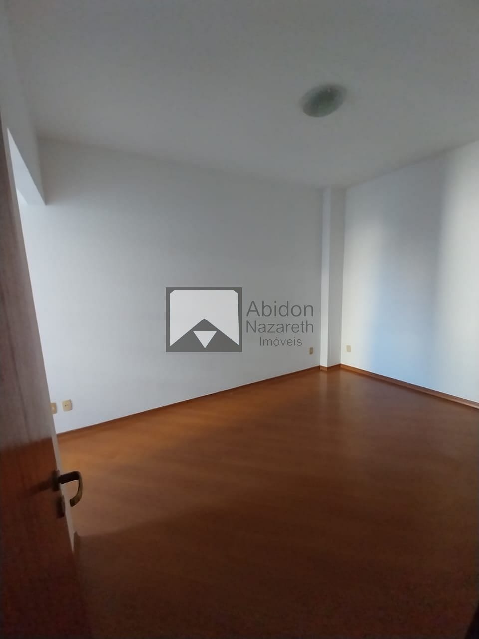 Apartamento à venda com 3 quartos, 110m² - Foto 8