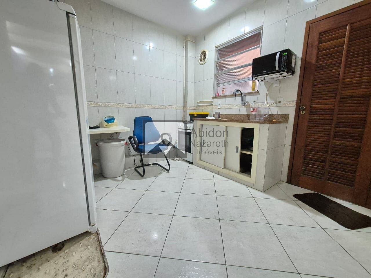 Apartamento à venda com 2 quartos, 70m² - Foto 15