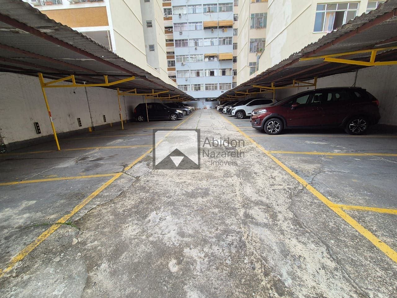 Apartamento à venda com 2 quartos, 70m² - Foto 22