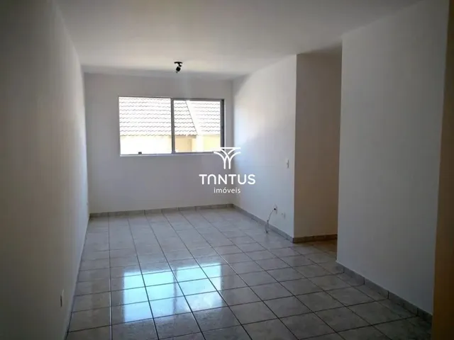 Apartamento 3 quartos e 1 banheiro, para alugar, no bairro Santa Cândida em Curitiba
