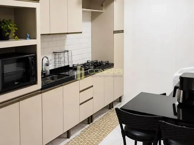 Sobrado 3 quartos e 2 banheiros, à venda, no bairro Balneário Pereque em Porto Belo