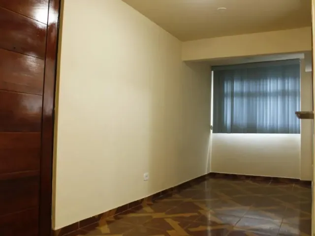Apartamento 2 quartos e 1 banheiro, à venda, no bairro Campo Comprido em Curitiba