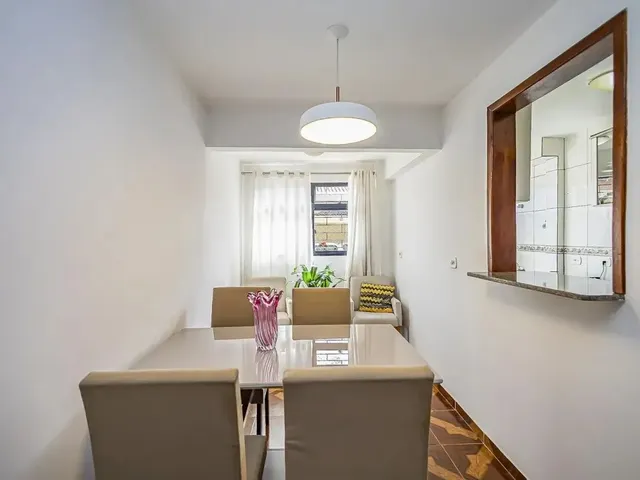Apartamento 2 quartos e 1 banheiro, à venda, no bairro Campo Comprido em Curitiba