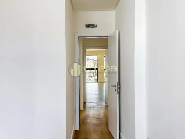 Apartamento 3 quartos e 4 banheiros, à venda, no bairro meia praia em Itapema