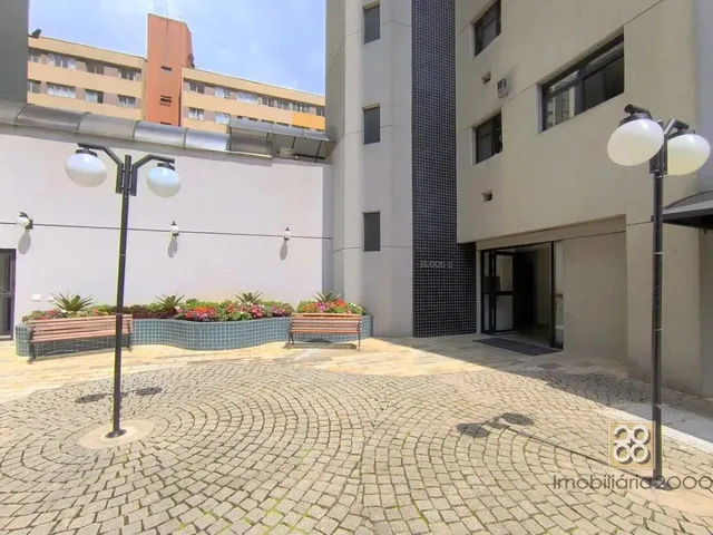 Apartamento 2 quartos e 1 banheiro, para alugar, no bairro Cristo Rei em Curitiba