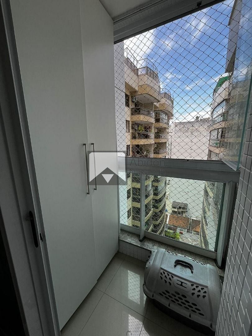 Apartamento à venda com 2 quartos, 77m² - Foto 13