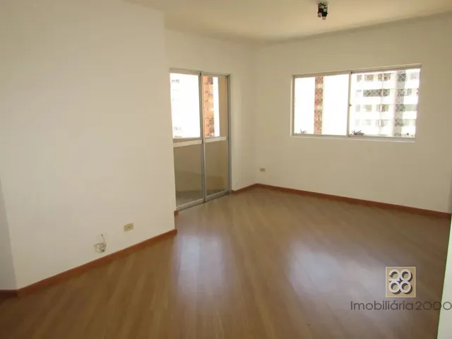 Apartamento 3 quartos e 1 banheiro, para alugar, no bairro Cristo Rei em Curitiba