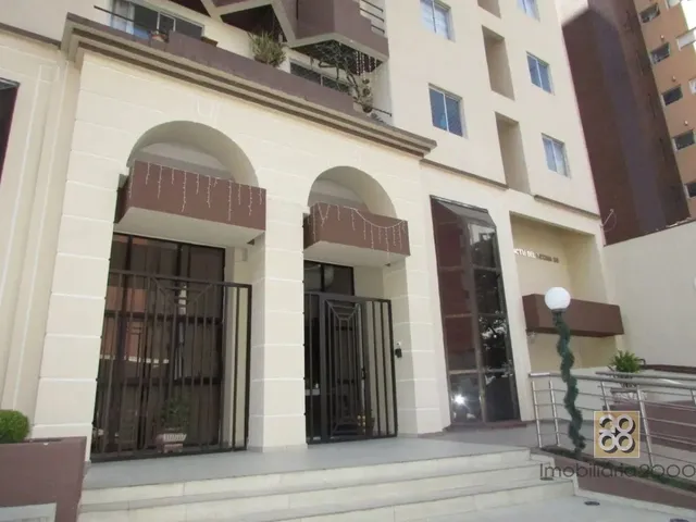 Apartamento 3 quartos e 1 banheiro, para alugar, no bairro Cristo Rei em Curitiba