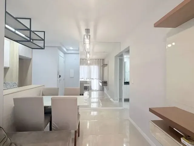 Apartamento 2 quartos e 2 banheiros, para alugar, no bairro Santa Felicidade em Curitiba