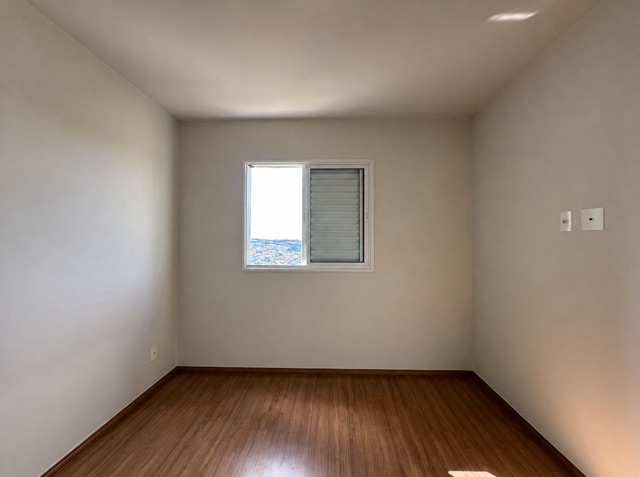 Apartamento com 97m² 3 quartos e 2 banheiros, à venda, no bairro Gleba Palhano em Londrina