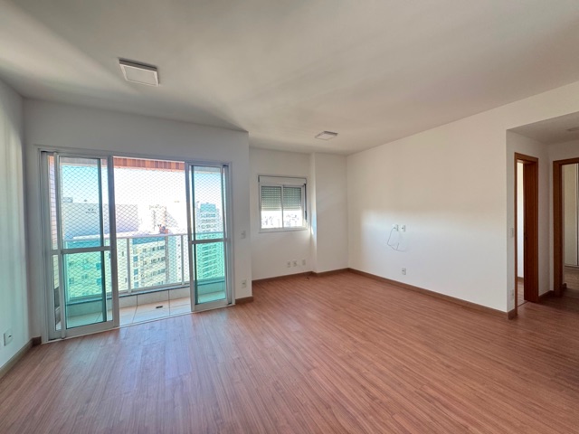 Apartamento 2 quartos e 2 banheiros, à venda, no bairro Santa Rosa em Londrina