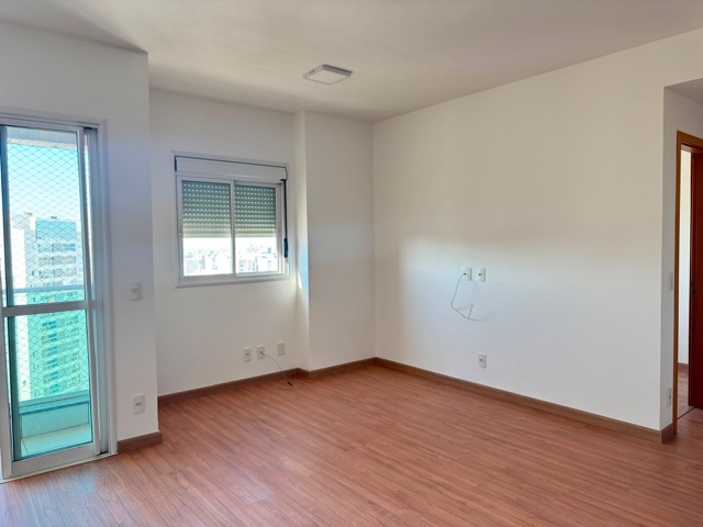 Apartamento 2 quartos e 2 banheiros, à venda, no bairro Santa Rosa em Londrina