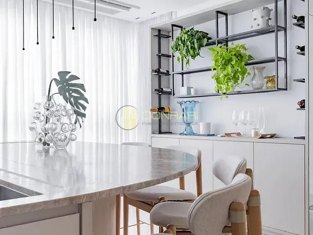Apartamento 3 quartos e 4 banheiros, à venda, no bairro Meia Praia em Itapema