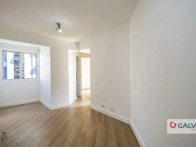 Apartamento 2 quartos e 1 banheiro, para alugar, no bairro Bigorrilho em Curitiba