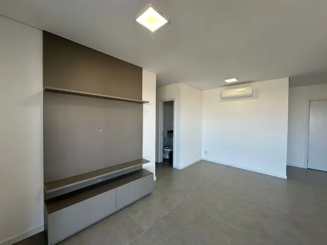 Apartamento com 182m² 3 quartos e 3 banheiros, à venda, no bairro Gleba Palhano em Londrina