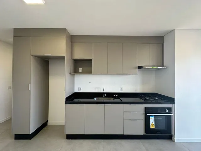 Apartamento com 182m² 3 quartos e 3 banheiros, à venda, no bairro Gleba Palhano em Londrina