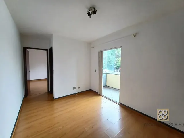 Apartamento 1 quarto e 1 banheiro, para alugar, no bairro Centro Cívico em Curitiba