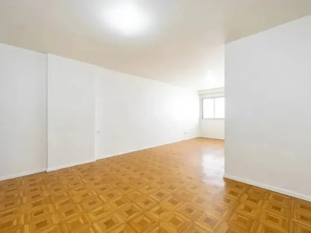 Apartamento 3 quartos e 2 banheiros, à venda, no bairro Cristo Rei em Curitiba