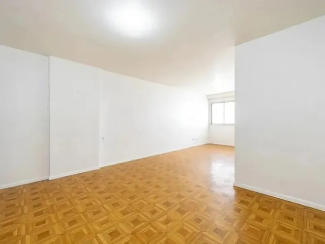 Apartamento 3 quartos e 2 banheiros, à venda, no bairro Cristo Rei em Curitiba