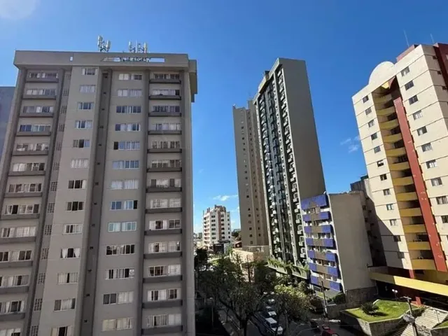 Apartamento 3 quartos e 2 banheiros, à venda, no bairro Cristo Rei em Curitiba