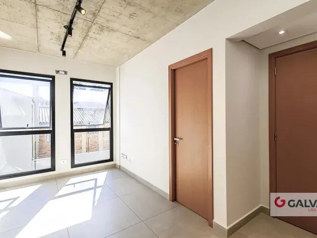 Apartamento 2 quartos e 1 banheiro, para alugar, no bairro São Francisco em Curitiba